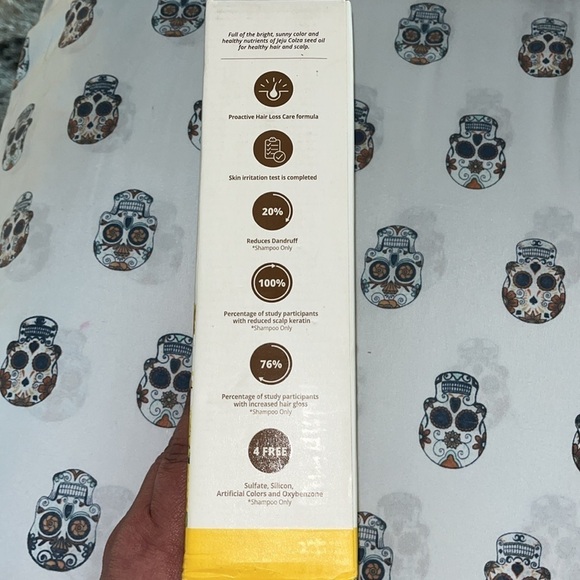 Daeng Gi Meo Ri - Yellow Blossom Premium Hair Care Set 1 Shampoo + 1 Conditioner - Picture 3 of 9